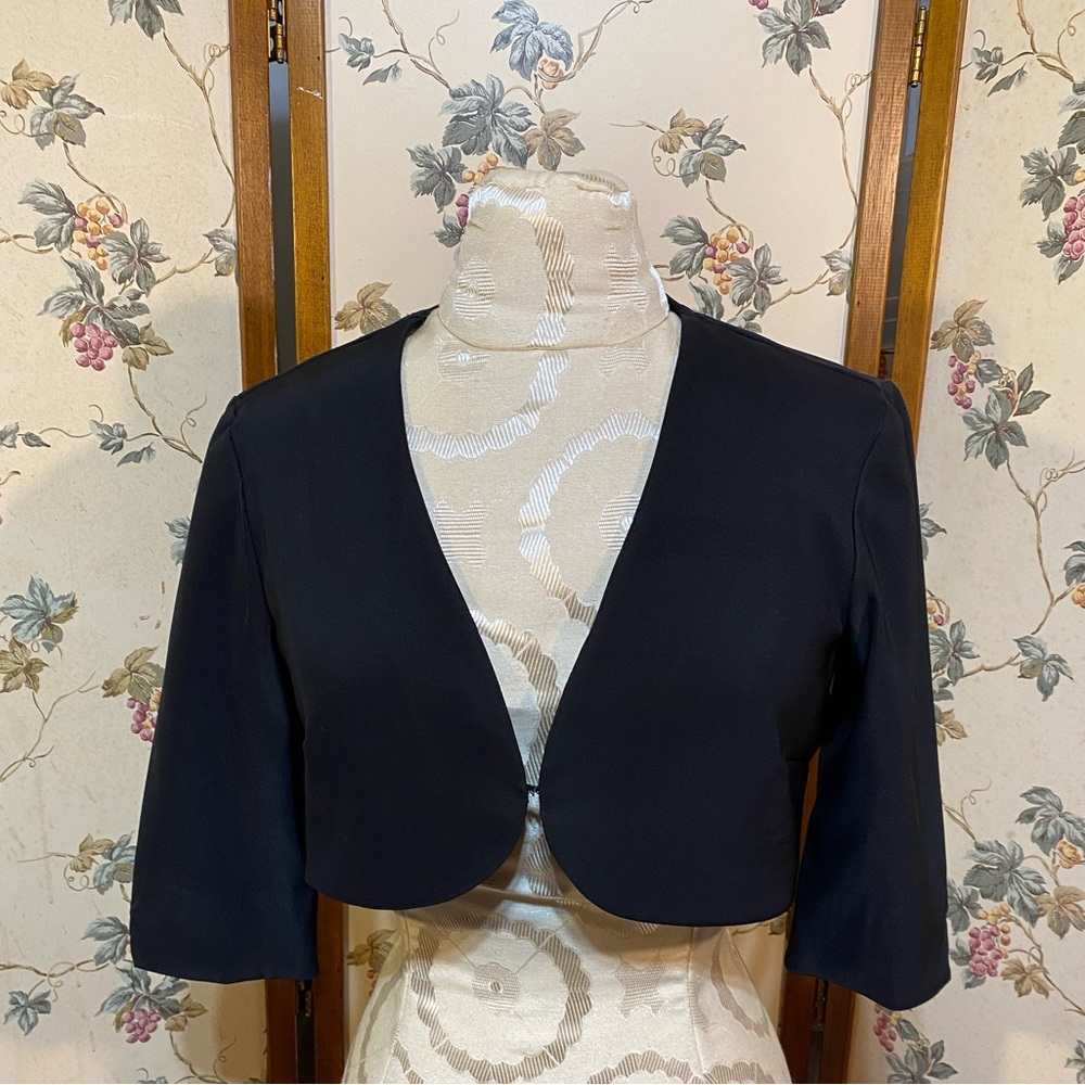 Vintage City Triangles Black bolero style jacket